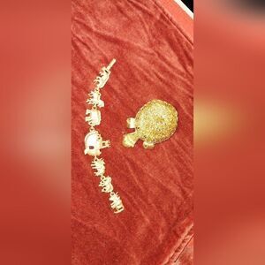 Vintage gold tone Noah's Ark Bracelet & Wire Turtle Pendant